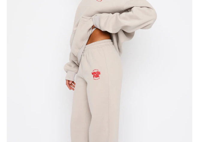 White Fox Sweatpants in soft fabric, showcasing modern design, comfort, and everyday casual style.